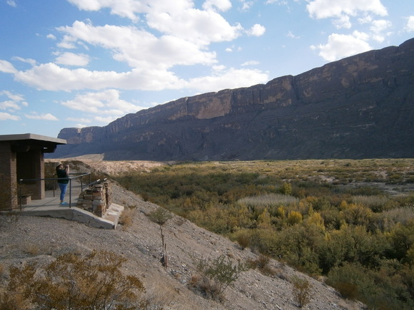 Cliffs at Santa Elena